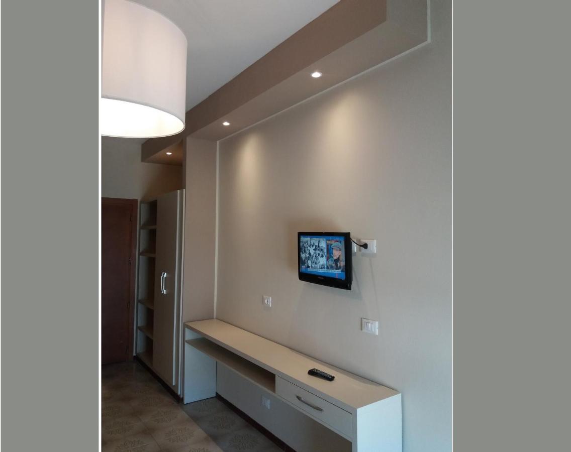 Hotel Astor B&B Lido di Classe Dış mekan fotoğraf
