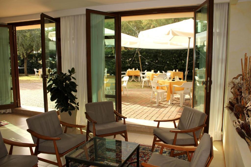 Hotel Astor B&B Lido di Classe Dış mekan fotoğraf