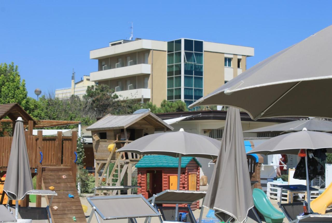 Hotel Astor B&B Lido di Classe Dış mekan fotoğraf