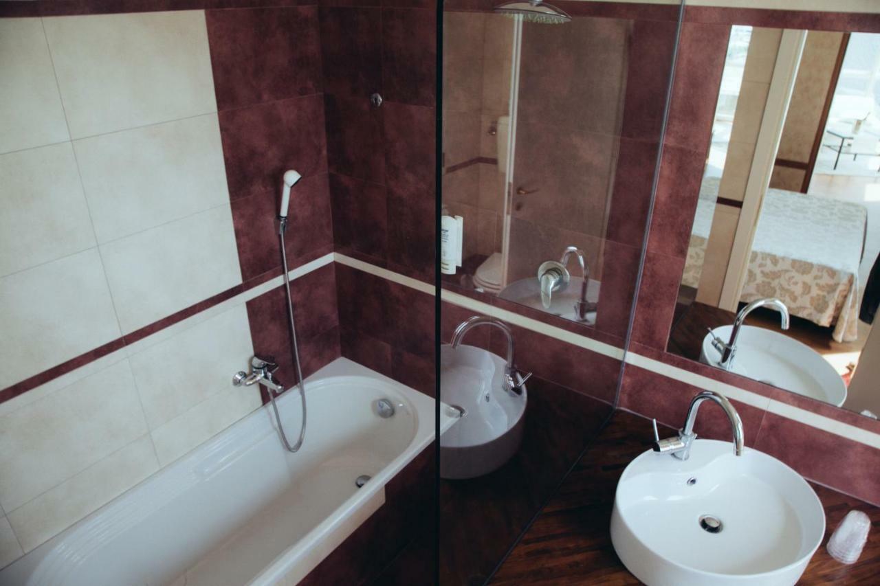 Hotel Astor B&B Lido di Classe Dış mekan fotoğraf